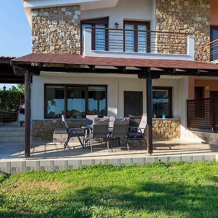 Villa Kristin 2 - 2Min Walk To Great Sandy, Shallow Beach 니키티 외부 사진