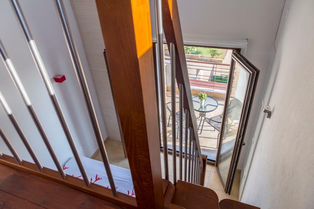 Villa Kristin 2 - 2Min Walk To Great Sandy, Shallow Beach 니키티 외부 사진