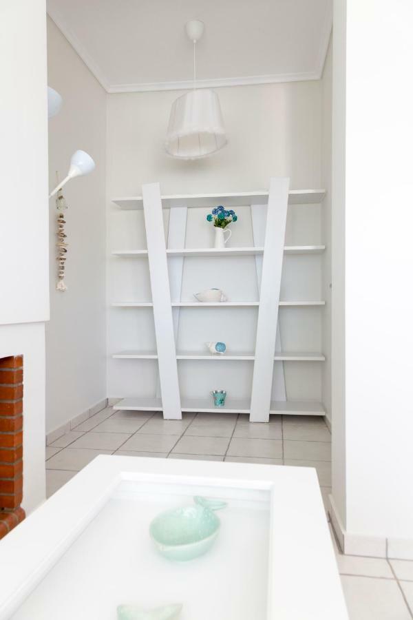 Villa Kristin 2 - 2Min Walk To Great Sandy, Shallow Beach 니키티 외부 사진