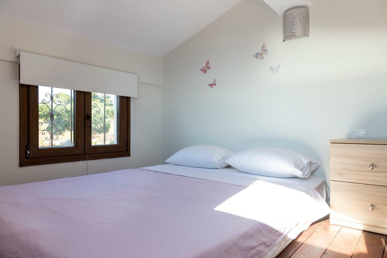 Villa Kristin 2 - 2Min Walk To Great Sandy, Shallow Beach 니키티 외부 사진