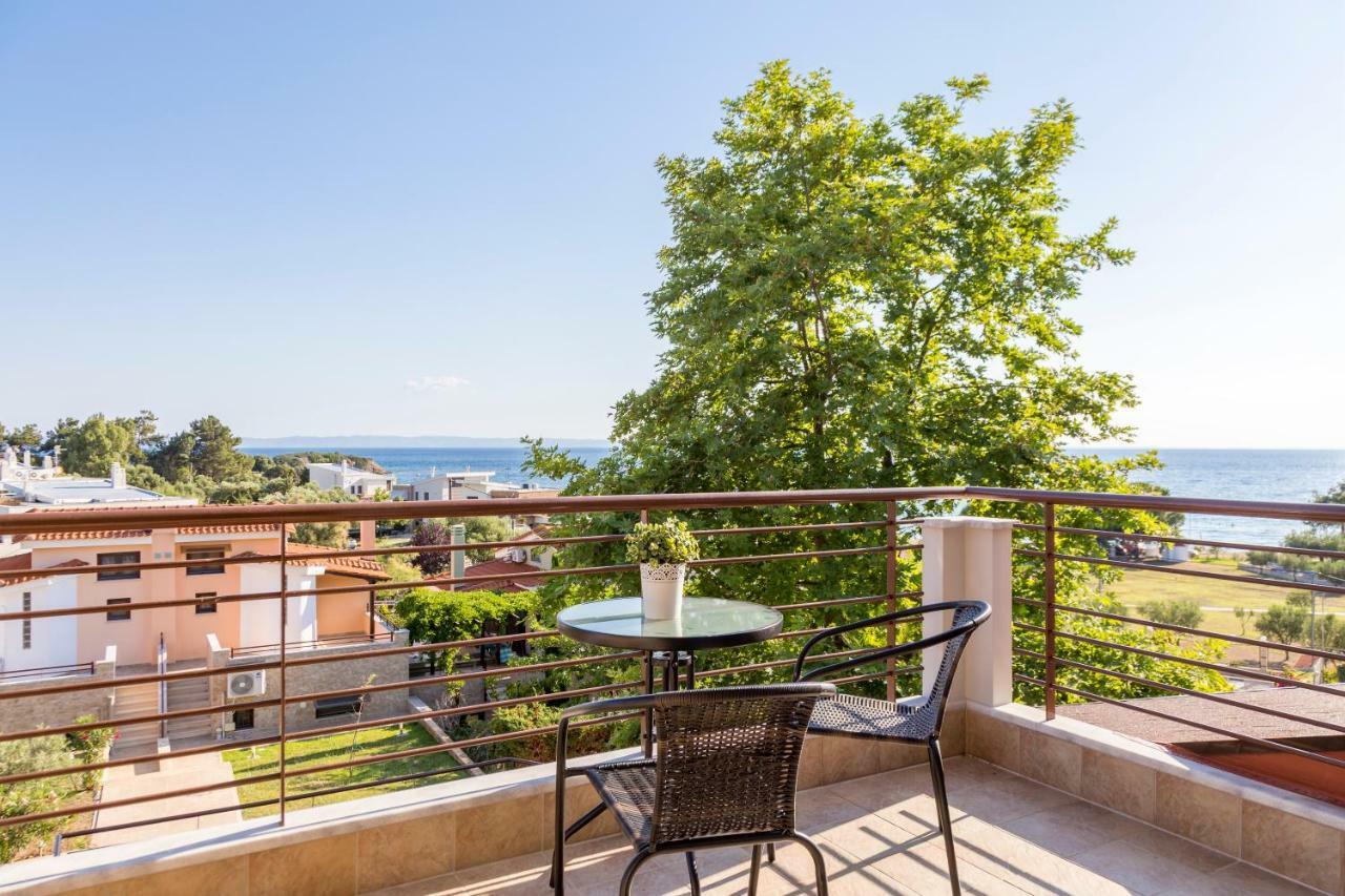 Villa Kristin 2 - 2Min Walk To Great Sandy, Shallow Beach 니키티 외부 사진