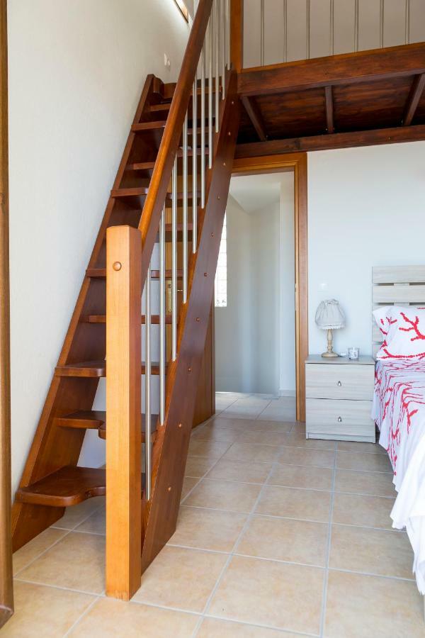 Villa Kristin 2 - 2Min Walk To Great Sandy, Shallow Beach 니키티 외부 사진